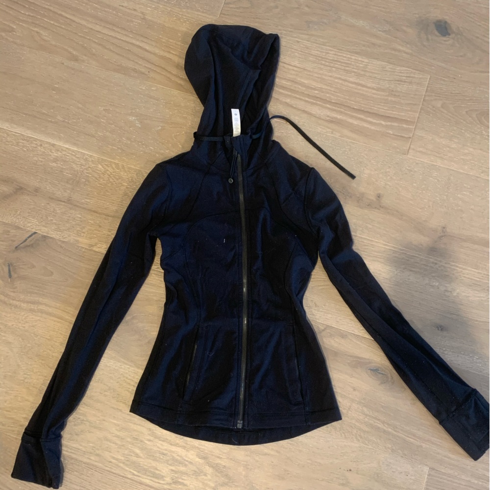 Black lululemon Hooded Define Jacket Mesh Vent
Nulu size 2